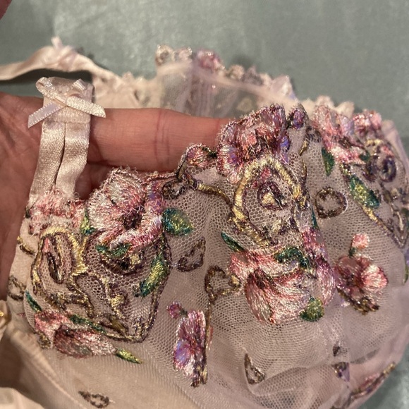 Victoria’s Secret 36Ddd baby pink, sheer floral shimmery Valentine’s Day bra new - Picture 14 of 17